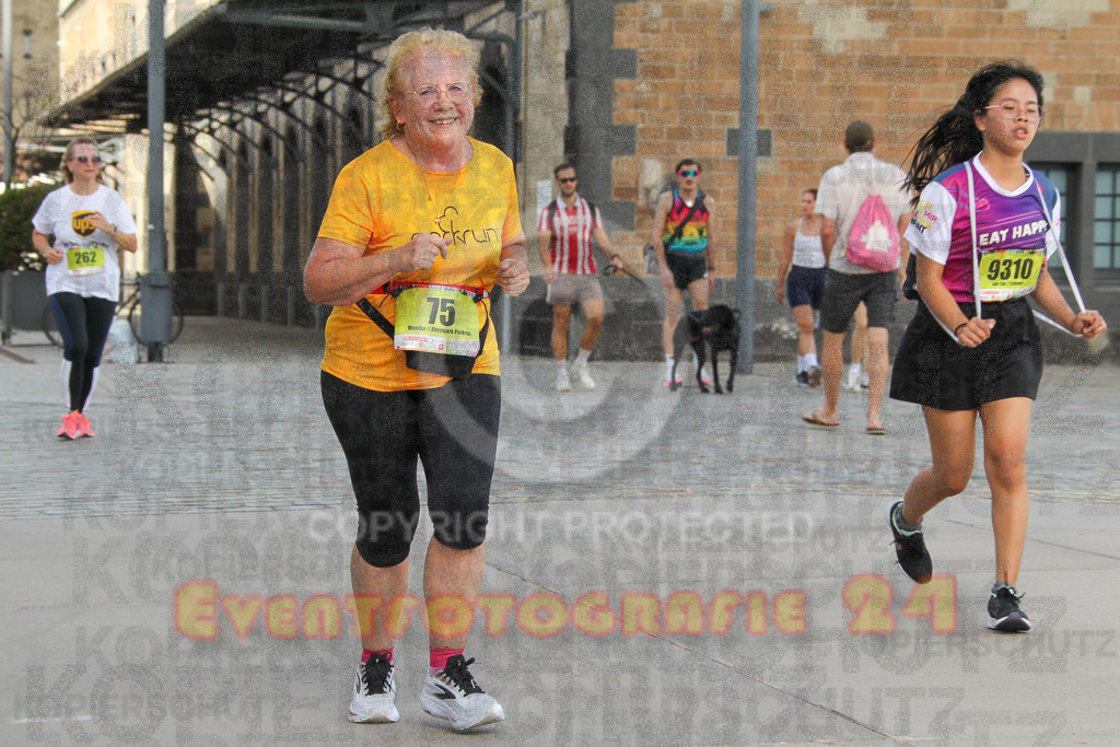 250920_1340_EV4_6392 | Sportfotografie im Rhein-Sieg Kreis, Köln, Bonn, NRW, Rheinland Pfalz, Hessen, etc. Unser Tätigkeitsfeld umfasst den Laufsport vom Volkslauf über den Marathon, Duathlon, Triathon bis zum Ultralauf wie Kölnpfad Ultra oder Schindertrail.