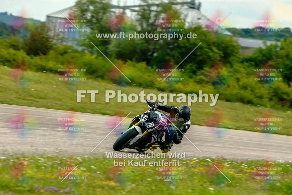 Chambley Juli-3302 | Hier findet Ihr Bilder von Touristenfahrten auf der Nürburgring Nordschleife oder von anderen Veranstaltungen die ich besucht habe. Viel Spass beim Durch Schauen 