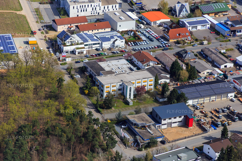 Luftbild: Industriegebiet Sandwiesen mit Laetus im Ortsteil Sandwiese in Alsbach-Hähnlein im Bundesland Hessen in Deutschland. – Foto: IMG_077141.jpg vom 12.04.2015 durch Werner Riehm/FLY-FOTO.de – Auflösung des Originals: 5472 x 3648 px – Track & Trace and Vision Inspection Solutions | Laetus