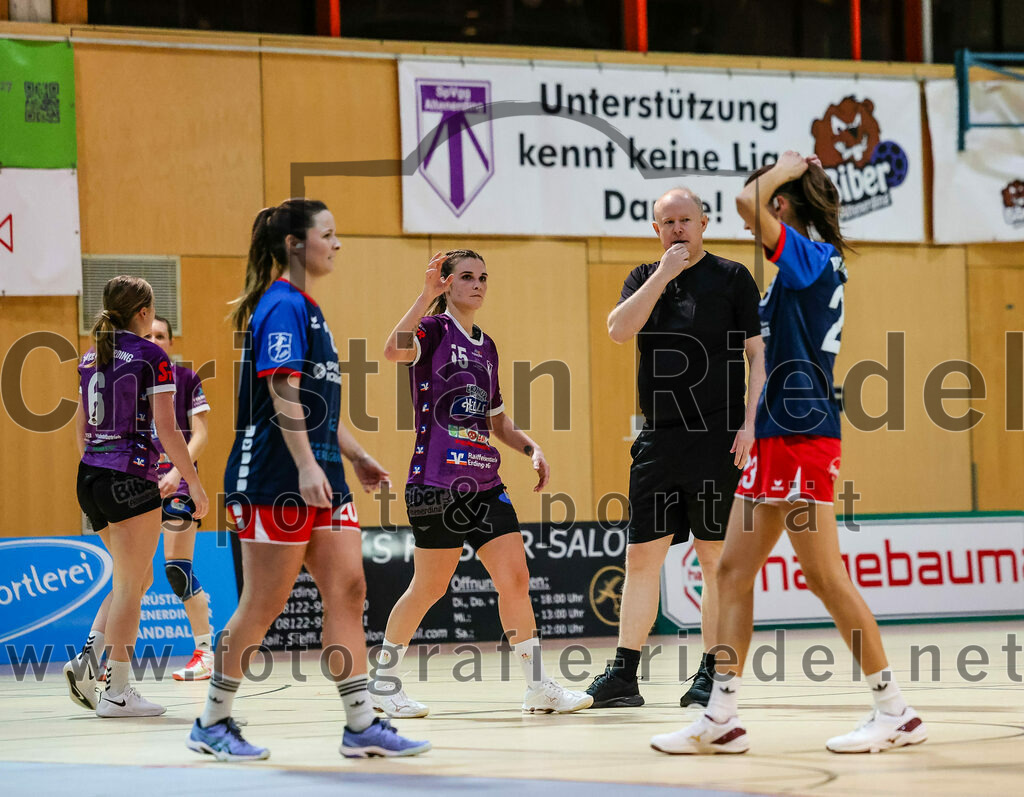 2023-12-09_033_SpVgg_Altenerding_gegen_HSG_Freising-Neufahrn | Erding, Deutschland, 09.12.2023:
Handball, Bezirksoberliga Frauen Altbayern 2023 / 2024, 9. Spieltag, SpVgg Altenerding gegen HSG Freising-Neufahrn, Endergebnis: 29:28

Verena Bauer (SpVgg Altenerding, #55)

Foto: Christian Riedel / fotografie-riedel.net