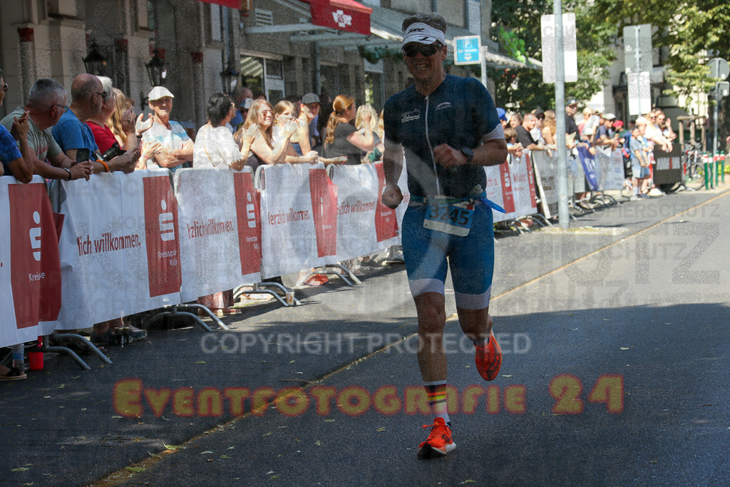250621_1145_EX1_3927 | Sportfotografie im Rhein-Sieg Kreis, Köln, Bonn, NRW, Rheinland Pfalz, Hessen, etc. Unser Tätigkeitsfeld umfasst den Laufsport vom Volkslauf über den Marathon, Duathlon, Triathon bis zum Ultralauf wie Kölnpfad Ultra oder Schindertrail.