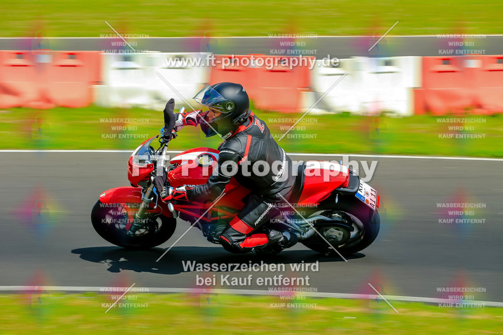 _NBG4572 | Hier findet Ihr Bilder von Touristenfahrten auf der Nürburgring Nordschleife oder von anderen Veranstaltungen die ich besucht habe. Viel Spass beim Durch Schauen 