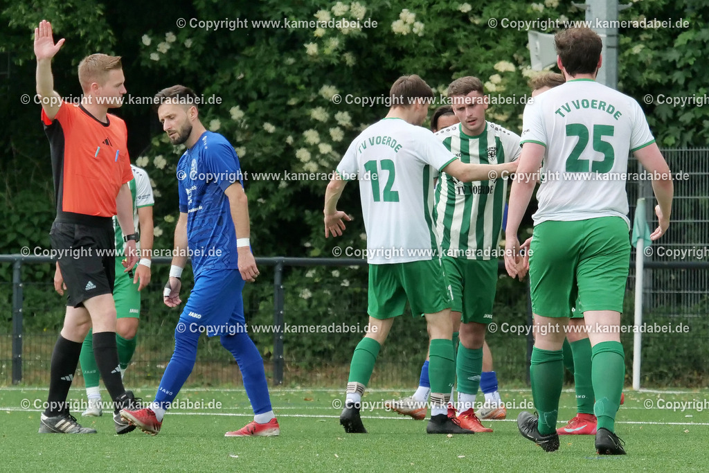 Fußball : Bezirksliga : TV Voerde - FC Sterkrade 72 | Fußball : Bezirksliga : TV Voerde - FC Sterkrade 72 am 25.05.2025 in Voerde - Realisiert mit Pictrs.com
