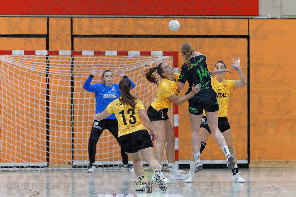 Frauen Oberliga Mitte (HHV); HSG Kleenheim/Langgöns II - HSG Eibelshausen/Ewersbach | Frauen Oberliga Mitte (HHV); HSG Kleenheim/Langgöns II - HSG Eibelshausen/Ewersbach am 01.11.2025 in Oberkleen (Weidig-Halle)Photo © 2025 - Jörg Heinrich - Realisiert mit Pictrs.com