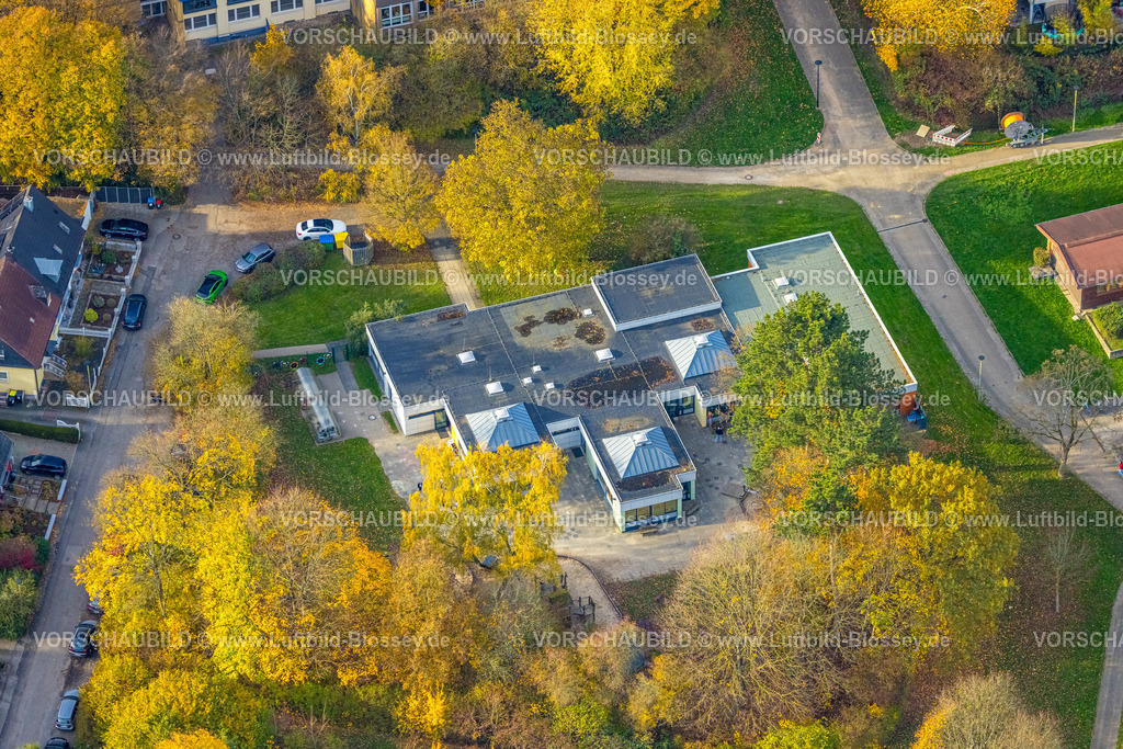 Hagen251102764 | Luftbild, Städtischer Kindergarten Helfe, herbstliche Bäume, Boele, Hagen, Ruhrgebiet, Nordrhein-Westfalen, Deutschland