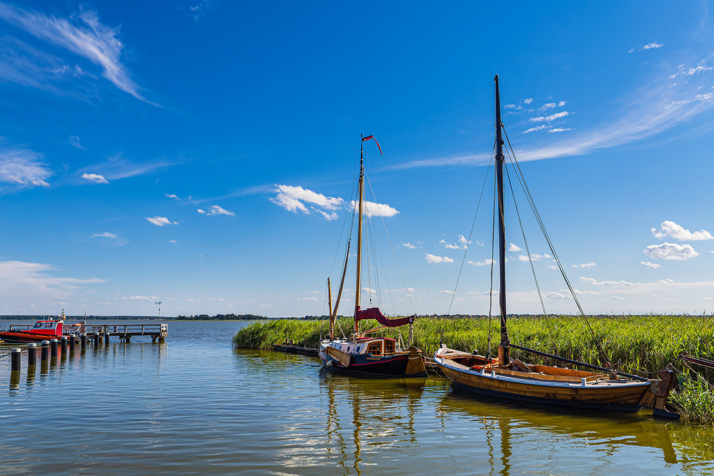 Zeesenboote im Hafen von Wieck auf dem Fischland-Darß | Zeesenboote im Hafen von Wieck auf dem Fischland-Darß.