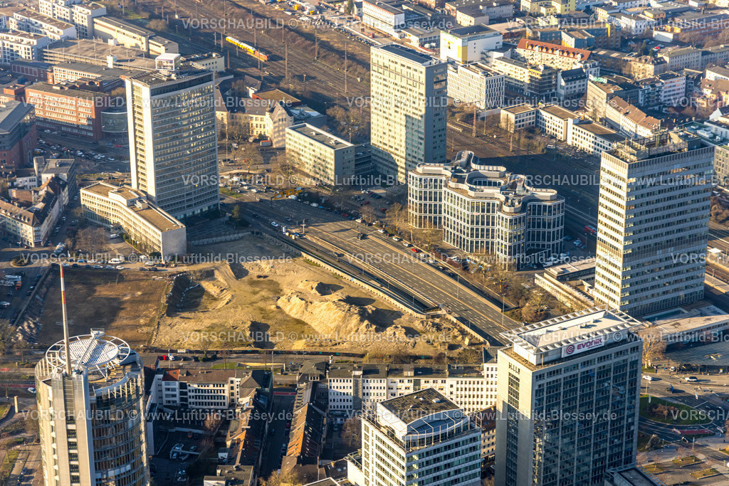 Essen260100879 | Luftbild, Luftbild, Campus Essen Baustelle am Hauptbahnhof, innogy SE, Fakt Tower, DB Schenker und Postbank Hochhaus, Südviertel, Essen, Ruhrgebiet, Nordrhein-Westfalen, Deutschland