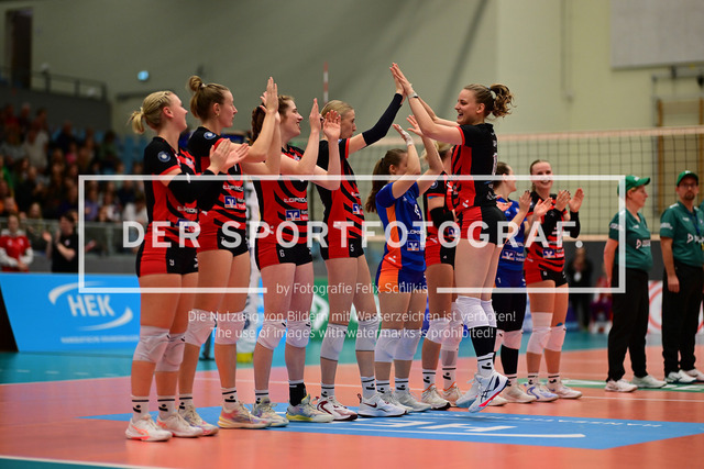 Volleyball I Frauen I Saison 2025-2026 I Bundesliga I 5. Spieltag I ETV Hamburger Volksbank Volleys - Dresdner SC I 06752 | Der Sportfotograf. - Realisiert mit Pictrs.com