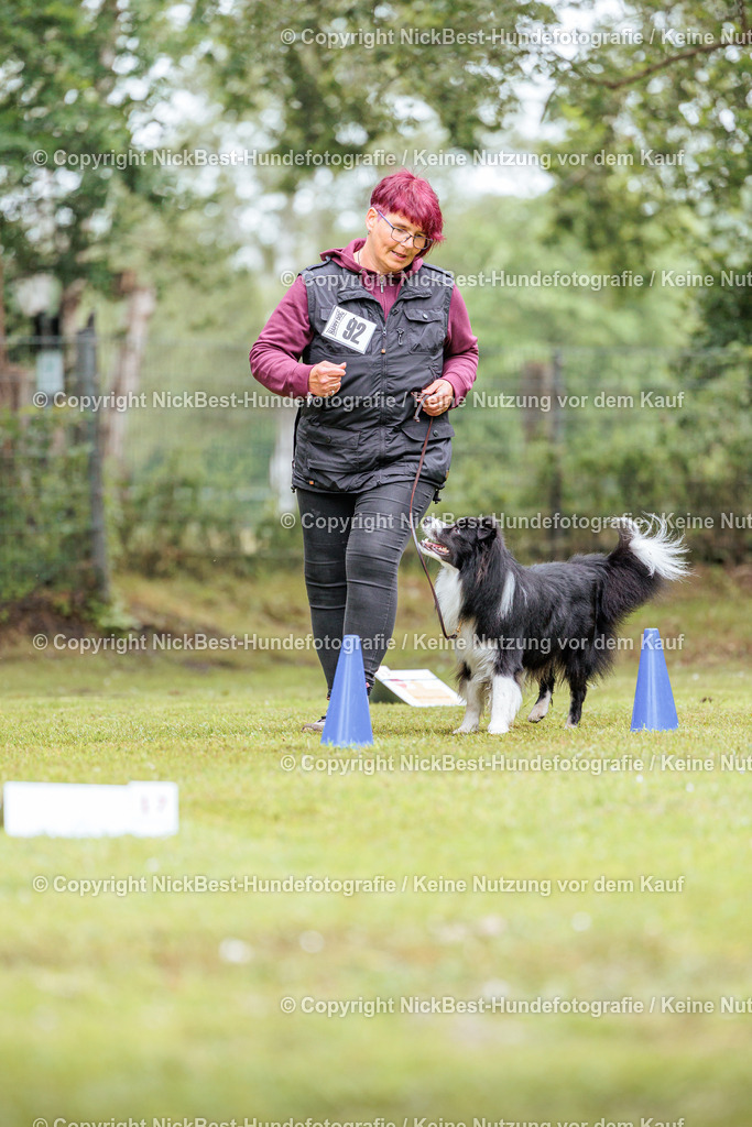 RO-Blumenthal-2026-Nickbest-Hundefotografie-4560 | Dein Hund! Dein Moment! Deine Erinnerungen! Hundefotografie in Bremen Blumenthal. Ich fange die besonderen Momente deines Vierbeiners ein – ob Indoor mit Blitzanlage oder in der freien Natur. Sicher dir dein Moment und dein Termin für eure Erinnerungen.