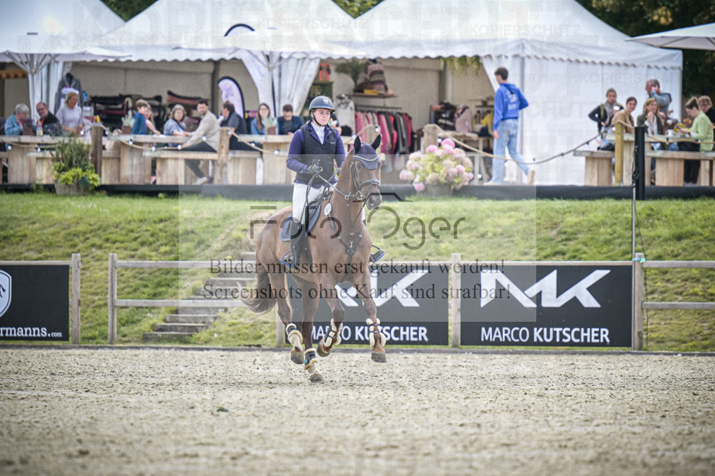 DOS_0575 | Entdecke hochwertige Reitturnierfotos von Foto Oger. Professionell, emotional und authentisch – jetzt Lieblingsmomente im Shop bestellen.Deutschlandweite Turnierfotografie. - Realisiert mit Pictrs.com