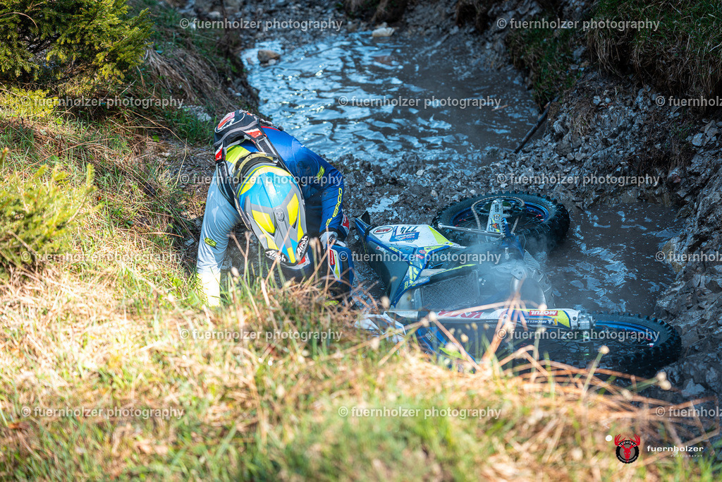fuernholzer_250501-C1-62 | Fotografische Impressionen von der Red Stag Enduro Extreme by fuernholzer-photography.com. Endurosport in Österreich fotografisch festgehalten von fuernholzer. Auftragsfotografie für Private, Gewerbefotos und Industriefotografie. Eventfotografie, Sportfotografie und Motorsportfotografie. Anbieter von Fotoworkshops, Fototraining, fotografischen Vorträgen und Fotoseminaren.
