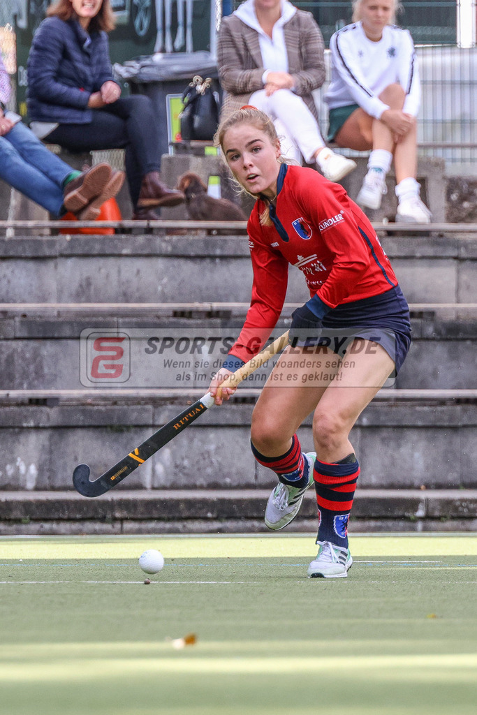 MJ_2022-09-25_HTCU-BHC-28 | Carlotta Pahlke (Berliner HC #15), Uhlenhorst Mülheim - Berliner HC am 25.9.2022 im Waldstadion, Mülheim a. d. Ruhr
