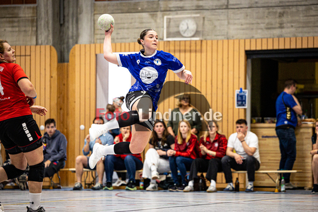 TSV Weilheim gegen SG Biessenhofen-Marktoberdorf | Handball Bezirksoberliga Frauen Alpenvorland 2024/25, TSV Weilheim gegen SG Biessenhofen-Marktoberdorf, 20250412,Aaliyah DINLER (SG Biessenhofen-Marktoberdorf 9) Sprung, Wurf,2025-04-12 in Weilheim (Weilheim, Am Hardt), Aaliyah DINLER (SG Biessenhofen-Marktoberdorf 9)Copyright: WolfgangxLindner www.foto-lindner.de