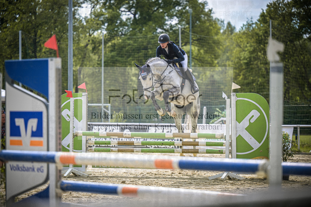 DOS_0716 | Entdecke hochwertige Reitturnierfotos von Foto Oger. Professionell, emotional und authentisch – jetzt Lieblingsmomente im Shop bestellen.Deutschlandweite Turnierfotografie. - Realisiert mit Pictrs.com