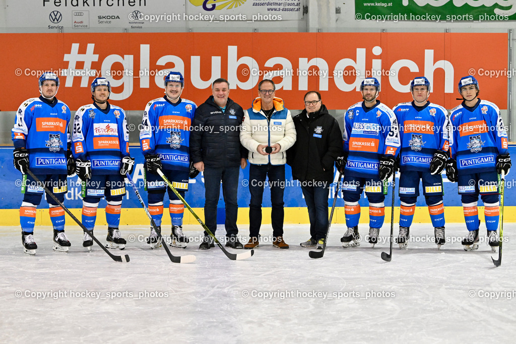 ESC Steindorf Sparkasse Feldkirchen Shooting | Hans Tschernutter Sektionsleiter ESC Steindorf, #21 WALDER PATRIK, #11 Luka Kalan, #92 RATZ PATRICK, #64 Stichauner Fabian, #57 Wilfan Franz, #46 Maurer Julian, Sportlicher Leiter ESC Steindorf Armin Rac, Gerhard Schreilechner, ESC Steindorf Sparkasse Feldkirchen Shooting, ESC Steindorf Sparkasse Feldkirchen Shooting am 24.10.2025 in Steindorf (Ossiachersee Halle), Austria, (Photo by Bernd Stefan)