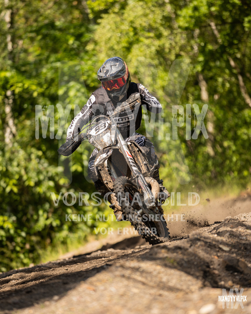 866A1073 | mxndyyvipix