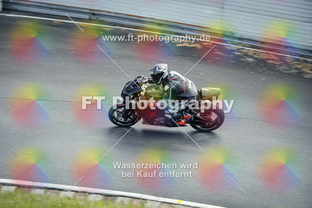 OBK_Mai_Justin_Uwe-10692 | Hier findet Ihr Bilder von Touristenfahrten auf der Nürburgring Nordschleife oder von anderen Veranstaltungen die ich besucht habe. Viel Spass beim Durch Schauen 