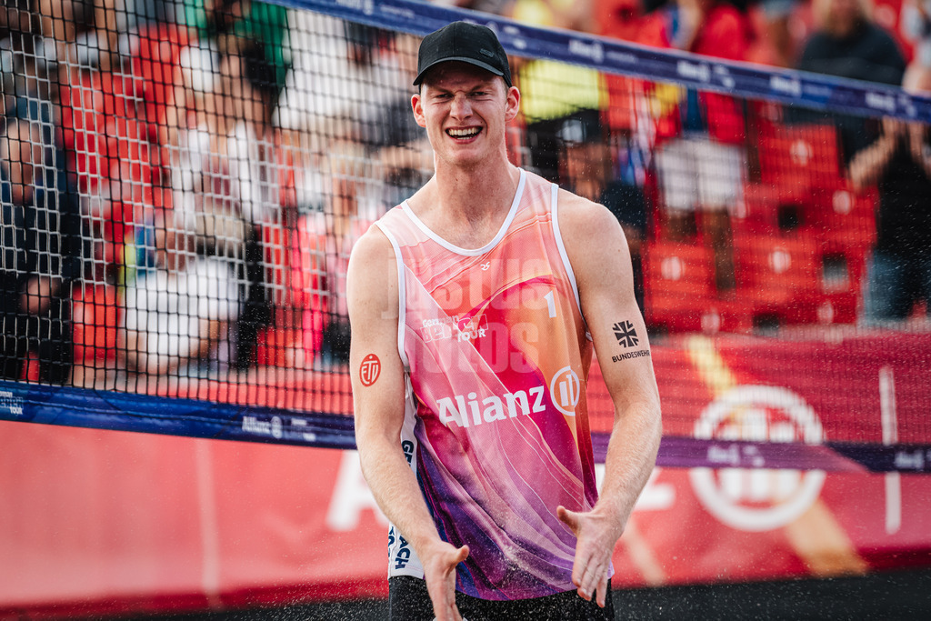 Beachvolleyball | Männer | Allianz German Beach Tour 2024 | Tourstop Kühlungsborn 2 | 16.08.2024 | Philipp Huster ärgert sich