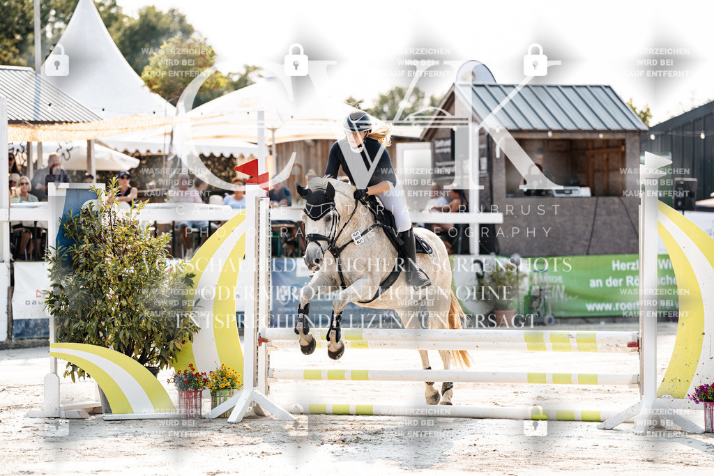 CK902652 | Turnierfotografie Pferdefotografie Trier Rheinland-Pfalz Pferdesport Reitsport Tierfotografie Sportfotografie Pferdevideo Pferdevideografie Equestrianvideography equestrianphotography  - Realisiert mit Pictrs.com