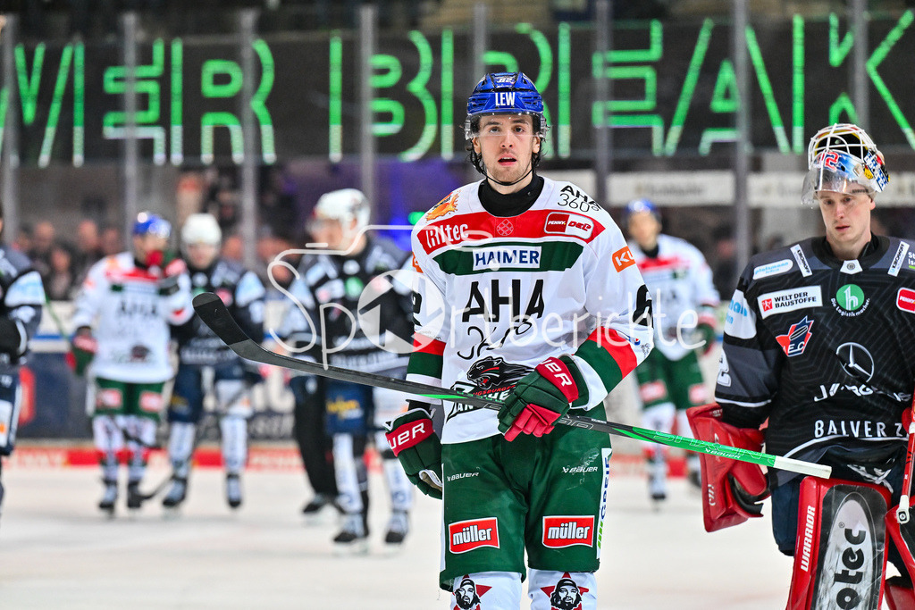 Iserlohn Roosters - Augsburger Panther | im Bild Thomas SCHEMITSCH (Augsburger Panther #62) / DEL: Iserlohn Roosters - Augsburger Panther, Eissporthalle Iserlohn am 07.03.2025