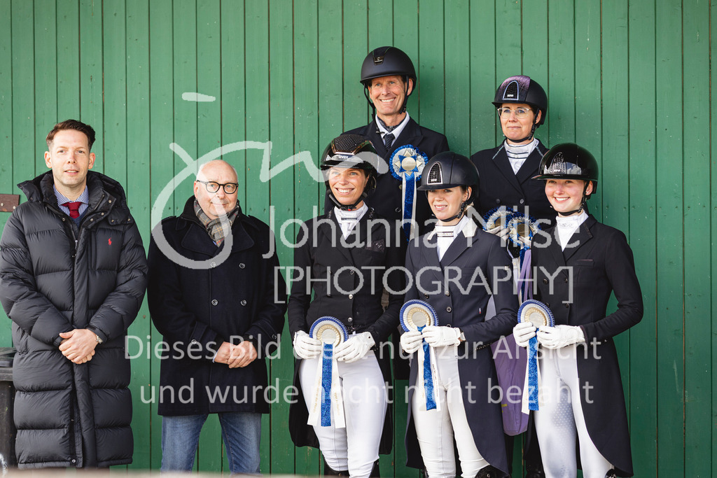 260331_Fruehlingsfest_Dressurreiter-S-431 | Deine schönsten Turniermomente als professionelle Fotos! Entdecke hochwertige Pferdesport-Fotografie im Online-Shop. Jetzt Fotos finden & bestellen!