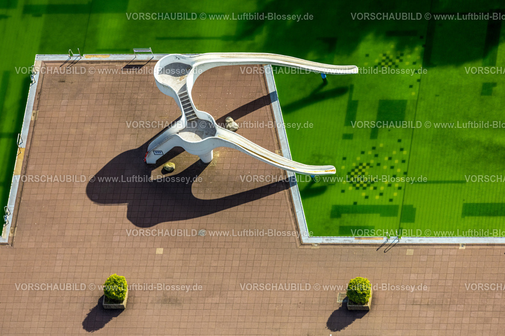 Essen241002149 | Luftbild, Grugabad Schwimmbad im Grugapark, Rutsche am Kinderbecken, Formen und Farben, Rüttenscheid, Essen, Ruhrgebiet, Nordrhein-Westfalen, Deutschland