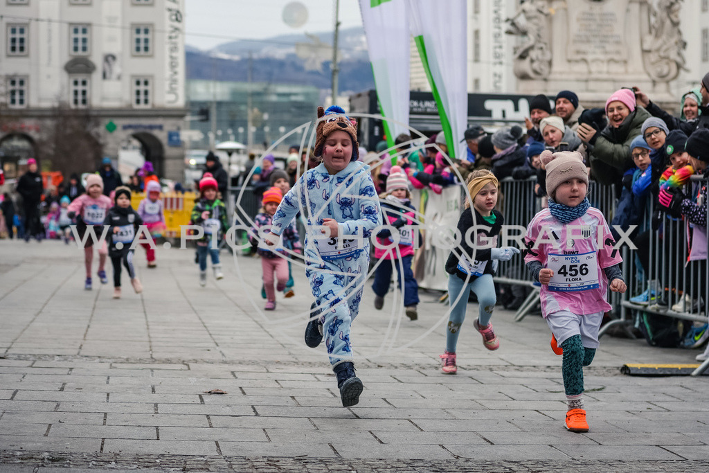 SILVESTERLAUF LINZ 25 | Linz, AUSTRIA, 31. Dezember 25, TRIRUN SILVESTERLAUF LINZ 25 , Image shows: 
Photo: WAPICS / BINDER Manuel