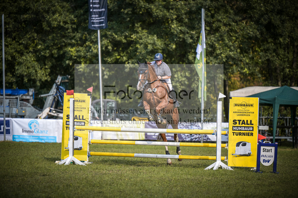 DOS_1370 | Entdecke hochwertige Reitturnierfotos von Foto Oger. Professionell, emotional und authentisch – jetzt Lieblingsmomente im Shop bestellen.Deutschlandweite Turnierfotografie. - Realisiert mit Pictrs.com