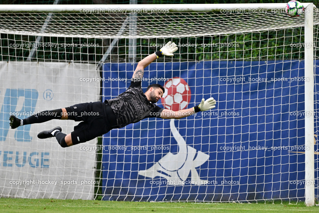 SAK vs. ATUS Ferlach | Flugeinlage, #25 Florian Heindl ATUS Ferlach, SAK vs. ATUS Ferlach, SAK vs. ATUS Ferlach am 01.08.2025 in Klagenfurt (Sportpark Welzenegg), Austria, (Photo by Bernd Stefan)
