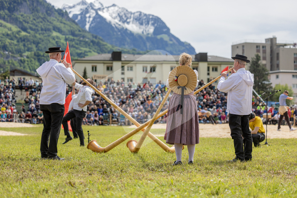 Schwyzer2026_4G_00453 | Die Schwinger des Schwyzer Kantonalen Schwingerverbandes: Fotos, die Dynamik und Leidenschaft festhalten, sowie emotionale Momente aus dem traditionellen Schwingsport zeigen. - Realisiert mit Pictrs.com
