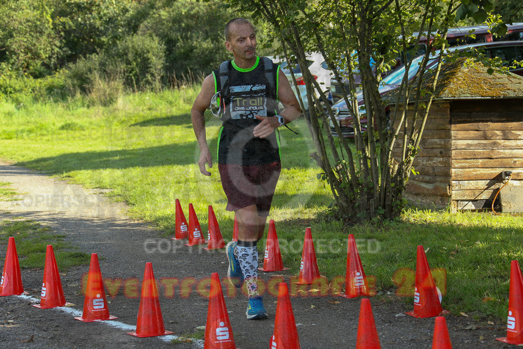 230826_1706_EX1_1665 | Sportfotografie im Rhein-Sieg Kreis, Köln, Bonn, NRW, Rheinland Pfalz, Hessen, etc. Unser Tätigkeitsfeld umfasst den Laufsport vom Volkslauf über den Marathon, Duathlon, Triathon bis zum Ultralauf wie Kölnpfad Ultra oder Schindertrail.
