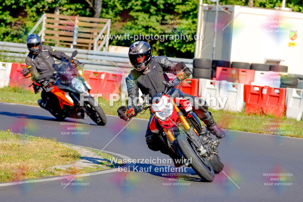 _MOT5287 | Hier findet Ihr Bilder von Touristenfahrten auf der Nürburgring Nordschleife oder von anderen Veranstaltungen die ich besucht habe. Viel Spass beim Durch Schauen 