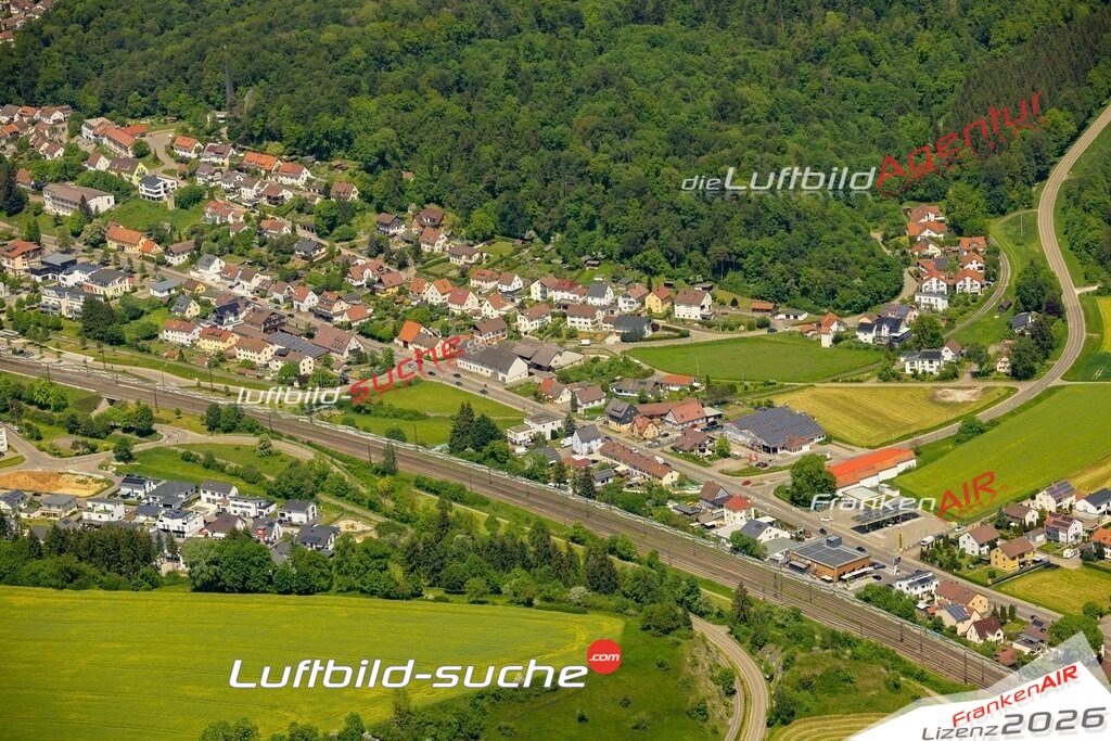 Das Luftbild zeigt  Amstetten - Die Luftaufnahme wurde 2023 vom UL-Flugzeug aus erstellt ( keine Drohne ) - Hochauflösende Luftaufnahme - Für grossformatige Ausdrucke geeignet. Die Geschenkidee !Mit Lizenz und Bildrechte bestellbar