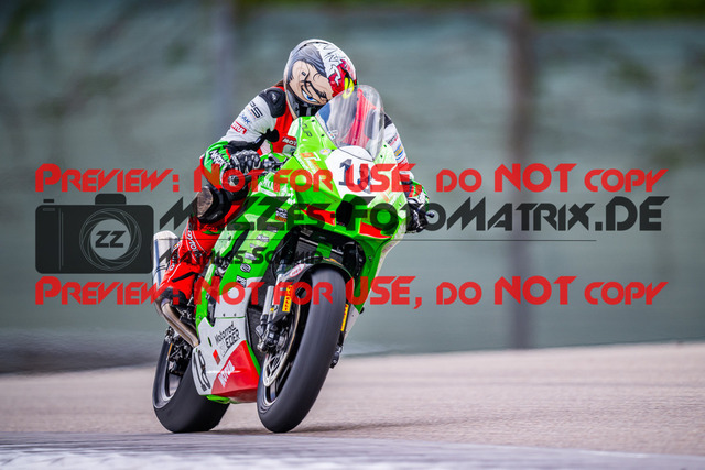 MaZZes_FotoMatrix_240505_6007705_2164 | STK1000