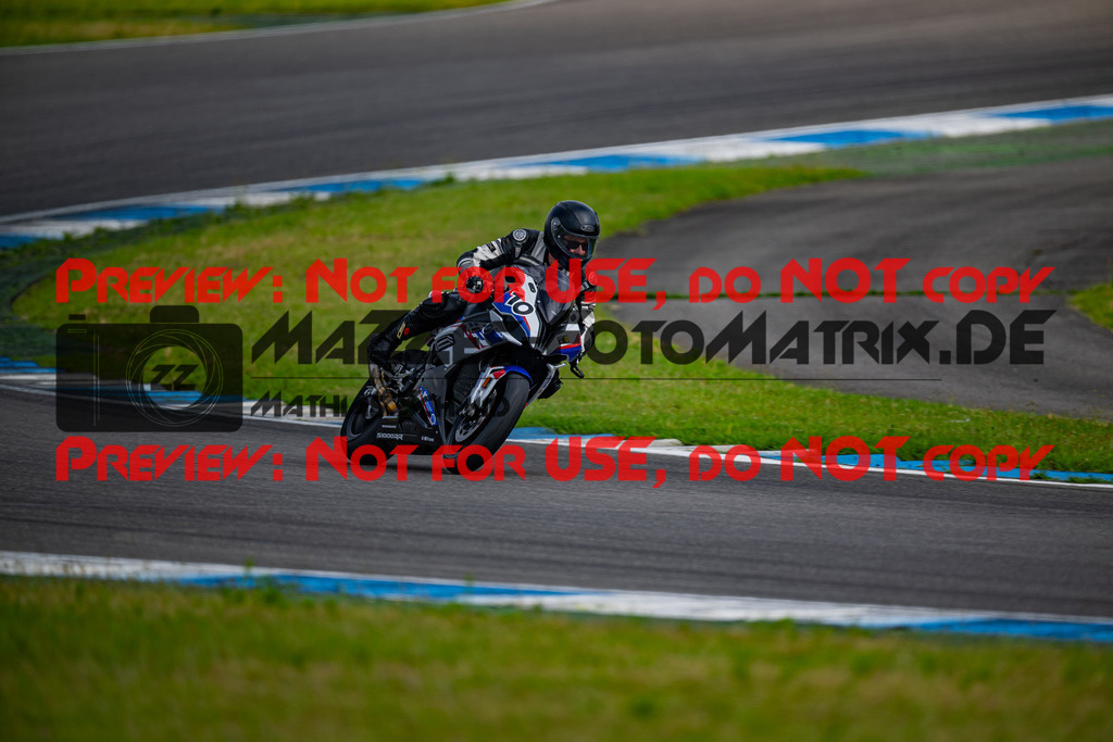 MaZZes_FotoMatrix_240702_6007705_2-10 | GELB