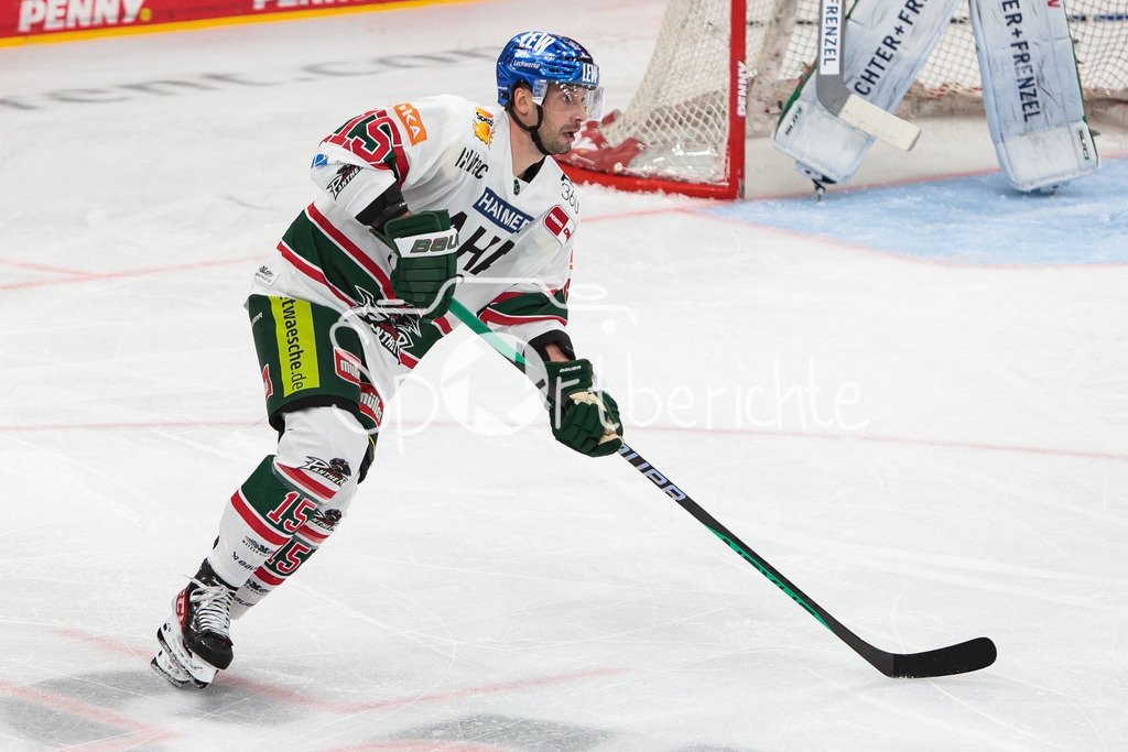 ERC Ingolstadt - Augsburger Panther  | Blaz GREGORC (AEV #15) am PUck