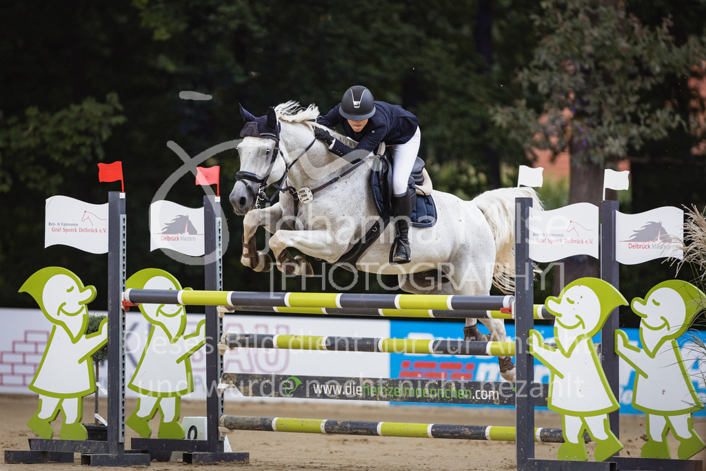 220826_Delbrueck_L-Spr-200 | Deine schönsten Turniermomente als professionelle Fotos! Entdecke hochwertige Pferdesport-Fotografie im Online-Shop. Jetzt Fotos finden & bestellen!