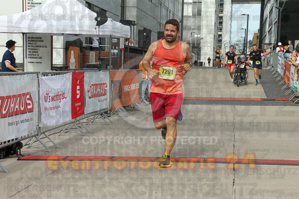 250920_1323_EX1_4299 | Sportfotografie im Rhein-Sieg Kreis, Köln, Bonn, NRW, Rheinland Pfalz, Hessen, etc. Unser Tätigkeitsfeld umfasst den Laufsport vom Volkslauf über den Marathon, Duathlon, Triathon bis zum Ultralauf wie Kölnpfad Ultra oder Schindertrail.