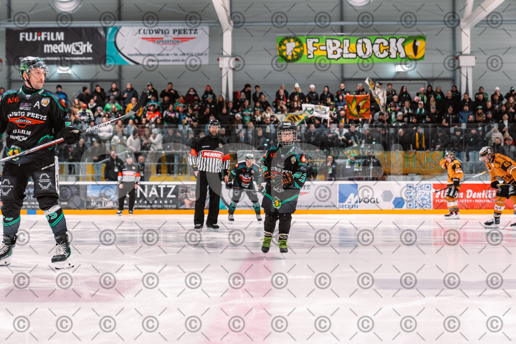 Alligators_vs_Fuessen_21.11.2025-018 | Höchstadt Alligators Fotogalerie: Eishockey-Action aus Franken. Professionelle Spielfotos, Portraits & Stadionbilder zum Download. Jetzt entdecken! - Realisiert mit Pictrs.com