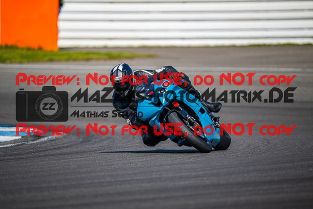 MaZZes_FotoMatrix_230410_5422 | ROT