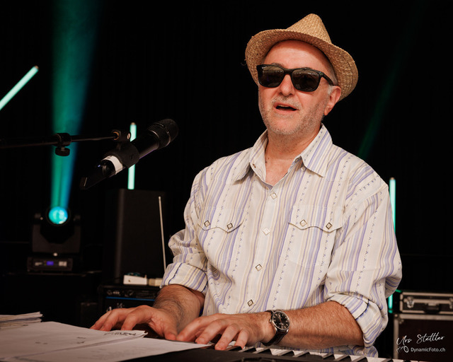 IMG_2022_06_19_0019733 | Professionelle Fotografen für Portrait-, Produkt-, Beauty -, Fashion-, kommerzielle - u. Hochzeitsfotografie sowie für Veranstaltungen. Lokal vor Ort oder in lokalen Studios.