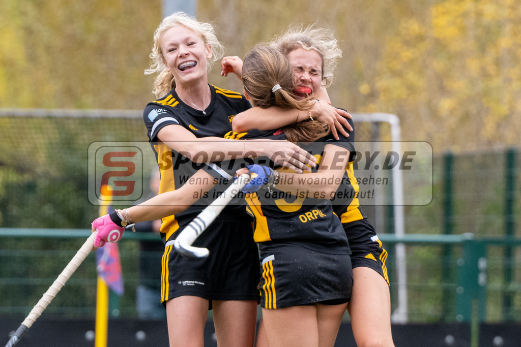 SFE_20231022_0166 | Deutsche Meisterschaft Weibliche U16 Finale Berliner HC - Harvestehuder THC am 22.10.2023 in Köln (Düsseldorfer Hockeyclub 1905 e.V.), Photo: Stephan Fehrmann 2023 (Sports-Gallery)