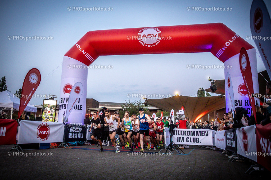 21. ASV Nachtlauf; Koeln, 08.05.24 | Impressionen vom 21. ASV Nachtlauf am 08.05.24 am Tanzbrunnen in Koeln. Foto: BEAUTIFUL SPORTS/Axel Kohring