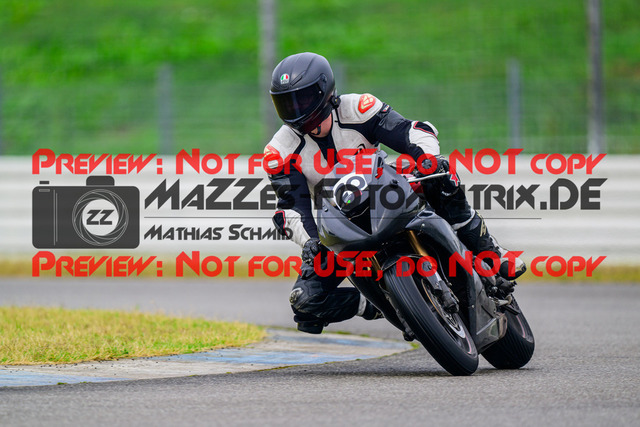 MaZZes_Fotomatrix_20240923_6007705_2271 | Fotograf Mathias Schmid
Sportfotograf,
Eventfotograf,
Hochzeitsfotograf,
Portraitfotograf