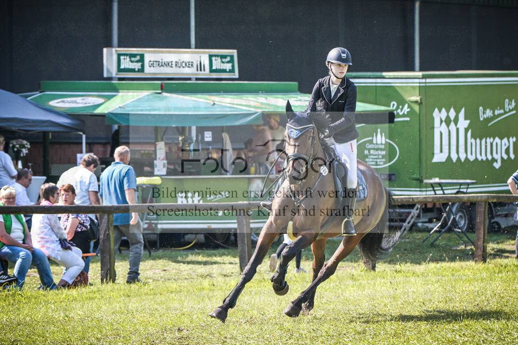 DOS_0613 | Entdecke hochwertige Reitturnierfotos von Foto Oger. Professionell, emotional und authentisch – jetzt Lieblingsmomente im Shop bestellen.Deutschlandweite Turnierfotografie. - Realisiert mit Pictrs.com