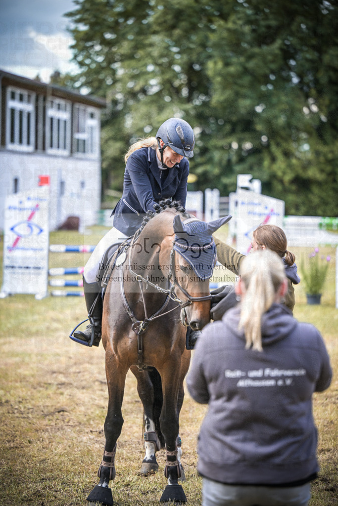 DOS_0007 | Entdecke hochwertige Reitturnierfotos von Foto Oger. Professionell, emotional und authentisch – jetzt Lieblingsmomente im Shop bestellen.Deutschlandweite Turnierfotografie. - Realisiert mit Pictrs.com
