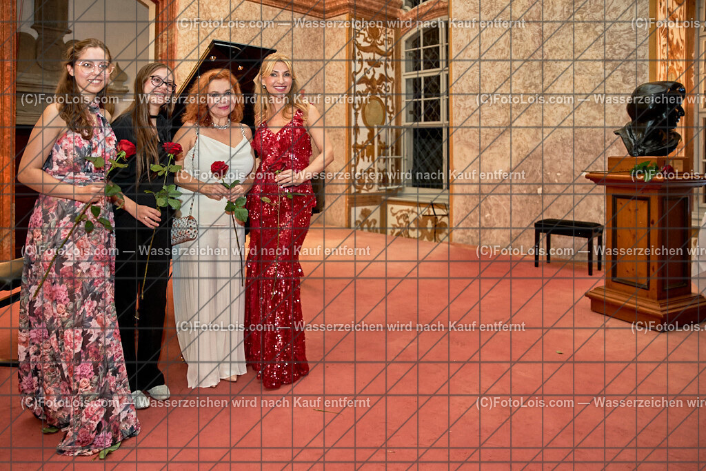 ALS7982_XXXX-Chopin-Festival_KostnerVeraLaura-Veljkovic-Angatscheva | (C)FotoLois.com, Alois Spandl. XXXX. Chopin-Festival in der Kartause Gaming, 'NOCTURNO' - nächtliches Konzert bei Kerzenlicht in der Barockbibliothek, Sa 17. August 2024.