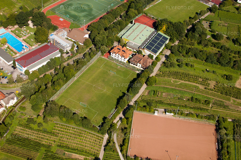 Luftbild: Südbadische Sportschule, FC Neuweier im Ortsteil Steinbach in Baden-Baden im Bundesland Baden-Württemberg in Deutschland. Foto: IMG_31356.jpg vom 09.08.2010 durch Werner Riehm/FLY-FOTO.de