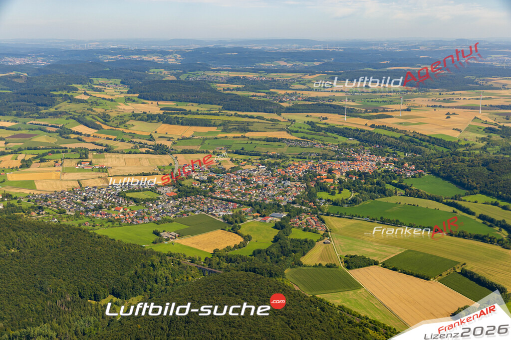 Luftbild der Stadt Willebadessen - Die Luftaufnahme wurde 2025 vom UL-Flugzeug heraus erstellt ( keine Drohne ) - Hochauflösende Luftaufnahme - für professionelle Ausdrucke geeignet. Die Geschenkidee !Hier alle&nbsp;Infos zur Lizenzierung der LuftaufnahmeWir fliegen auch dieses Jahr wieder in Ihre Region um Luftbilder zu erstellen.- Luftbild anfragen