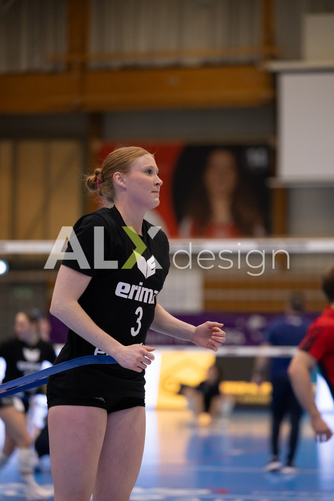 Volleyball I Frauen I Saison 2025-2026 I Volleyball NLA | Women I 1/2 Finals I  VC Kanti Schaffhausen - Sm'Aesch Pfeffingen I 07.03.2026 | 3 Sydney Cole (USA) (VC Kanti Schaffhausen) – Pass / Zuspiel - Realisiert mit Pictrs.com